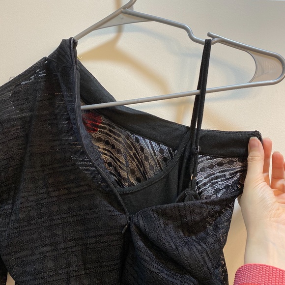 Gorgeous lace bodysuit Sz 8 - Picture 5 of 7